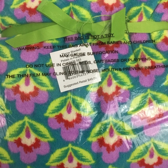 Vera Bradley Throw Blanket Petals in Paradise NEW - Picture 3 of 4